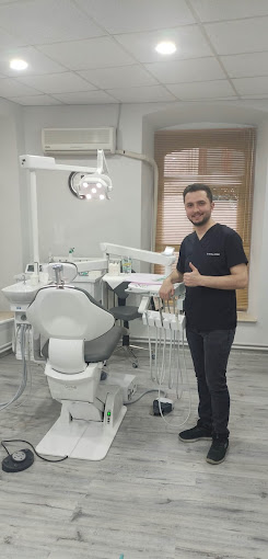 ARB Dental Trabzon Klinik Ortamı ve Dt. Ali Rıza Birinci